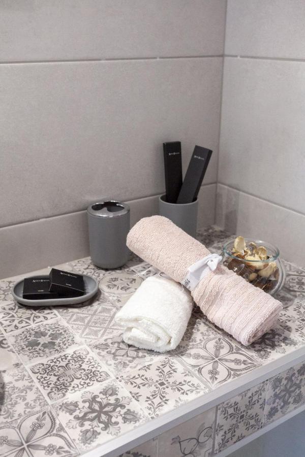 Fedias Luxury Flat Psyrri Square Atenas Exterior foto